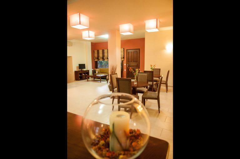Hotel Polichni Leonídion Zewnętrze zdjęcie