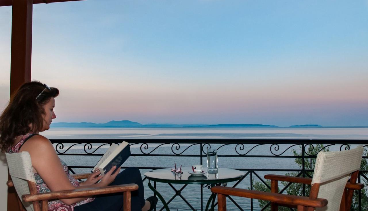 Hotel Polichni Leonídion Zewnętrze zdjęcie